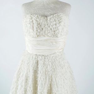 1950s Vintage Strapless Sweetheart White Dress